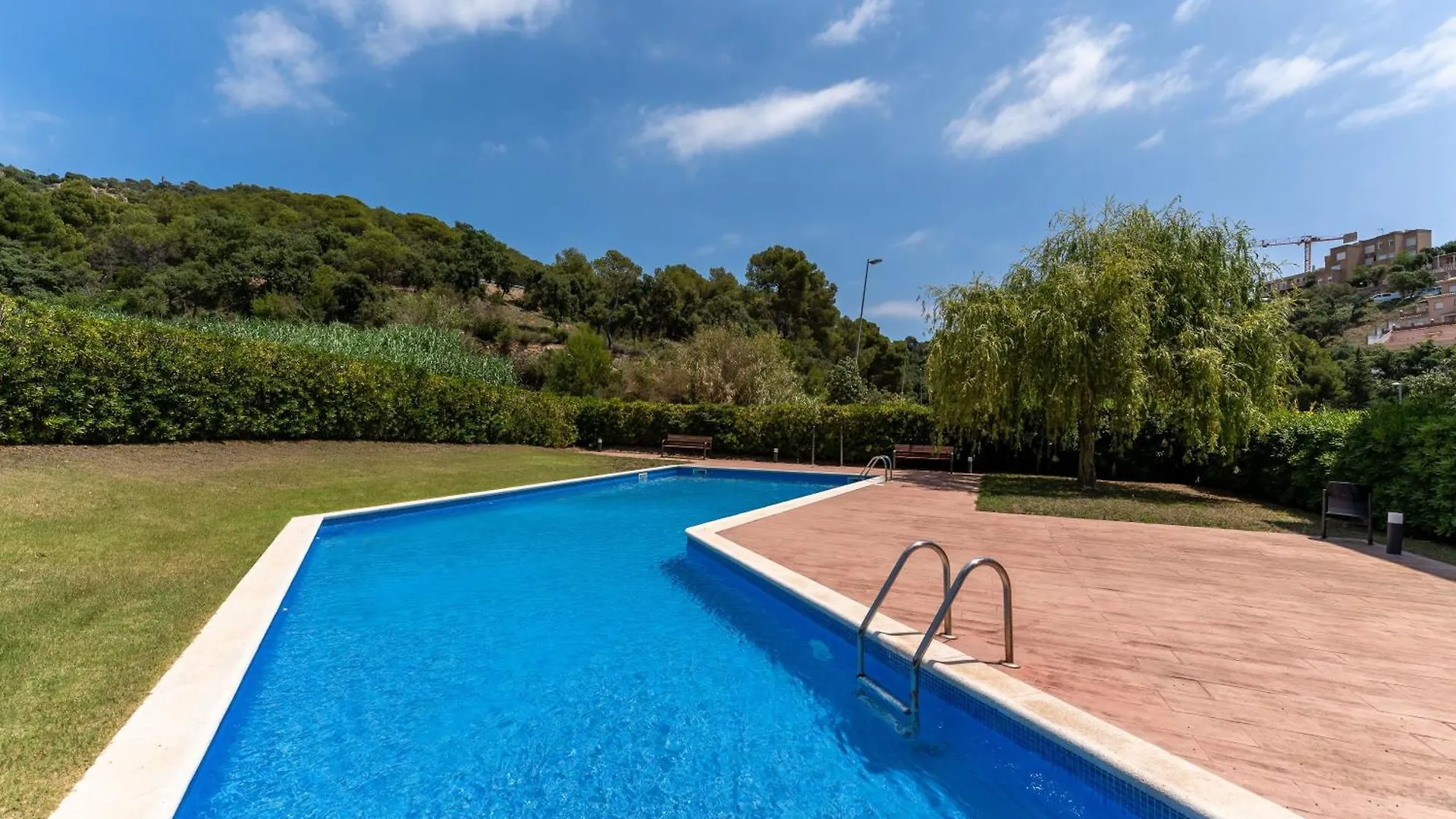 Precioso Apartamento Con Gran Terraza Y Piscina Tossa de Mar Spain