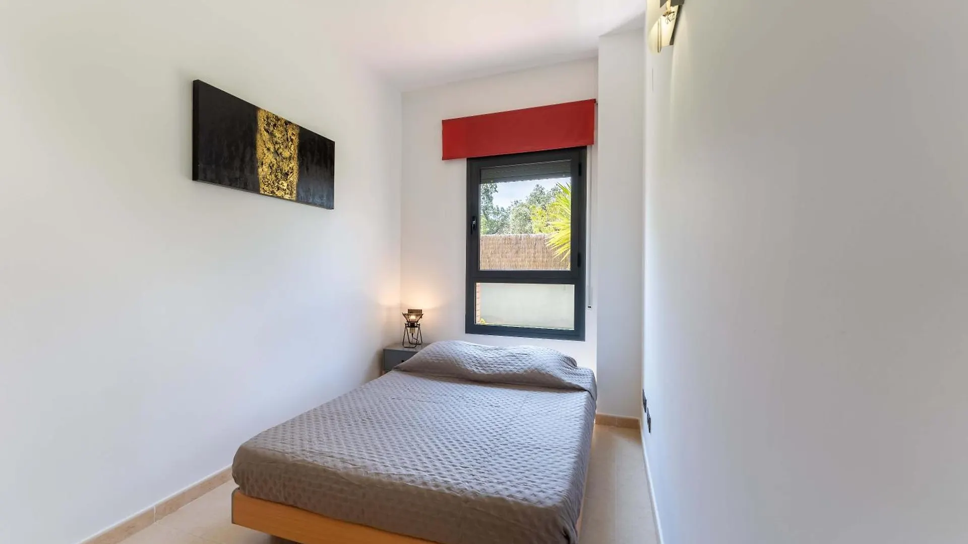 Precioso Apartamento Con Gran Terraza Y Piscina Tossa de Mar Spain
