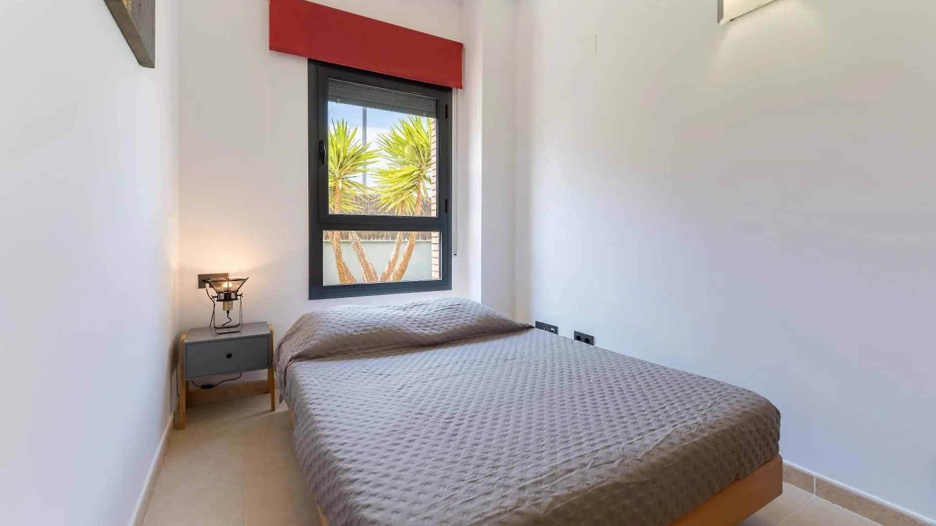 Precioso Apartamento Con Gran Terraza Y Piscina Tossa de Mar 0*,  Spain